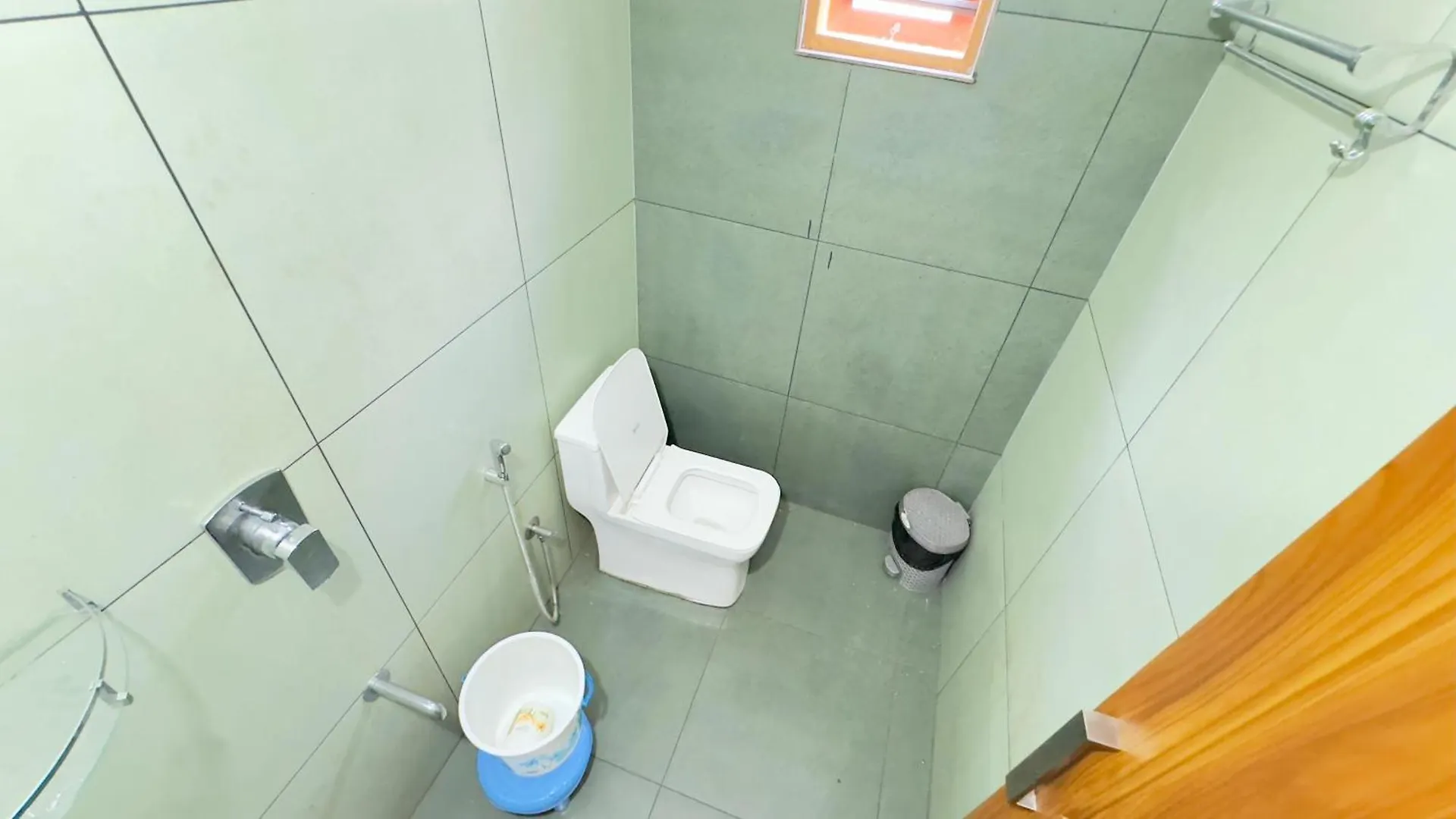 فندق Crescent Residency Padinjarathara الهند