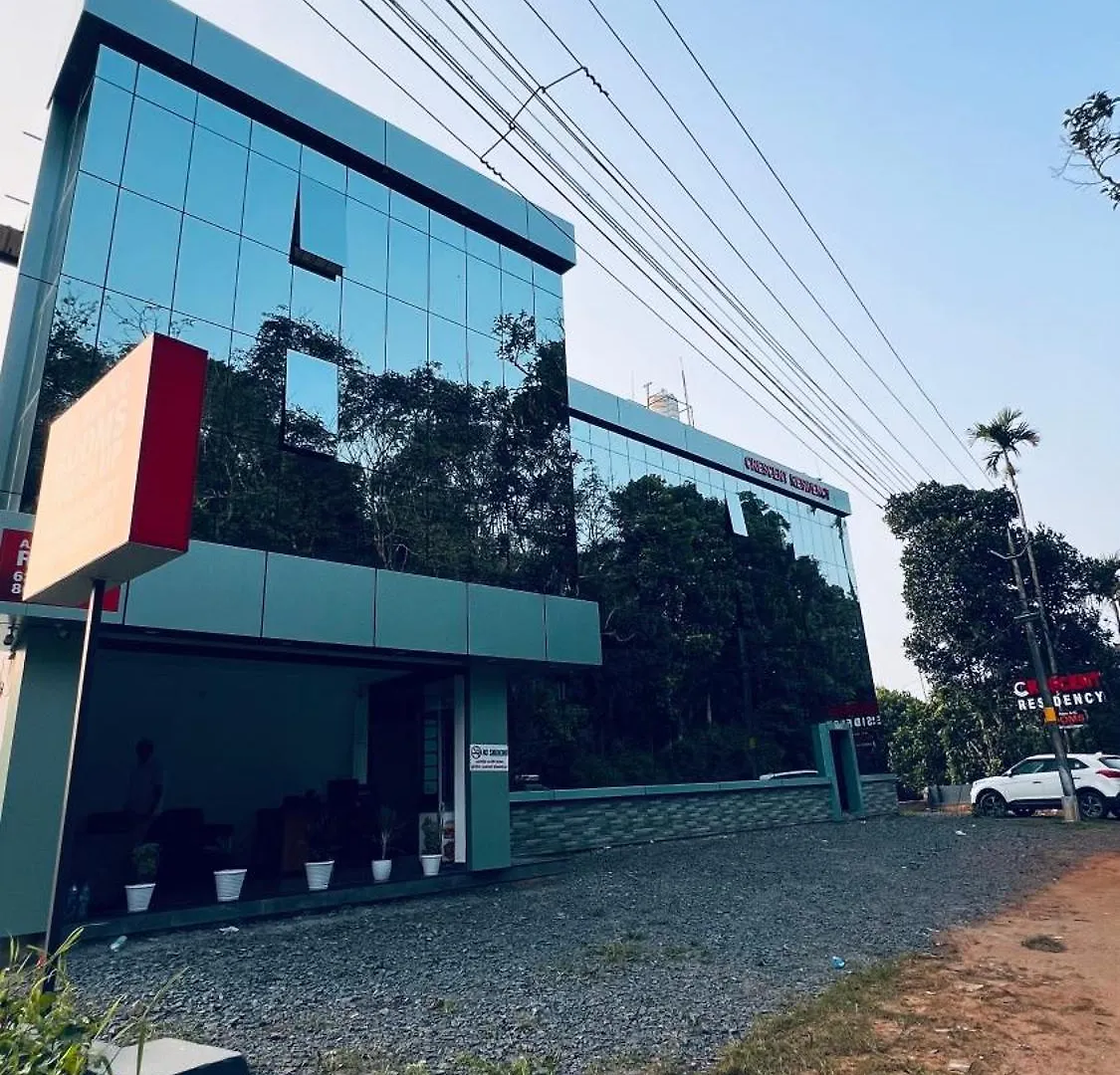 Padinjarathara Crescent Residency酒店 酒店